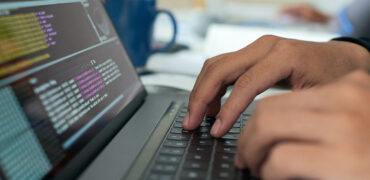 Blog Image: 5 essential tips for Cloud app development