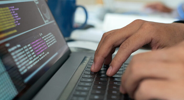 Blog Image: 5 essential tips for Cloud app development