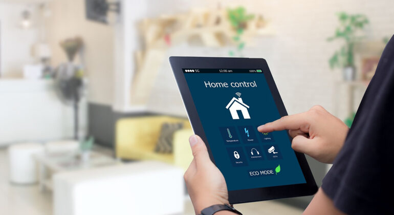 Blog-Image: A person looking at a real estate related picture in his tablet.