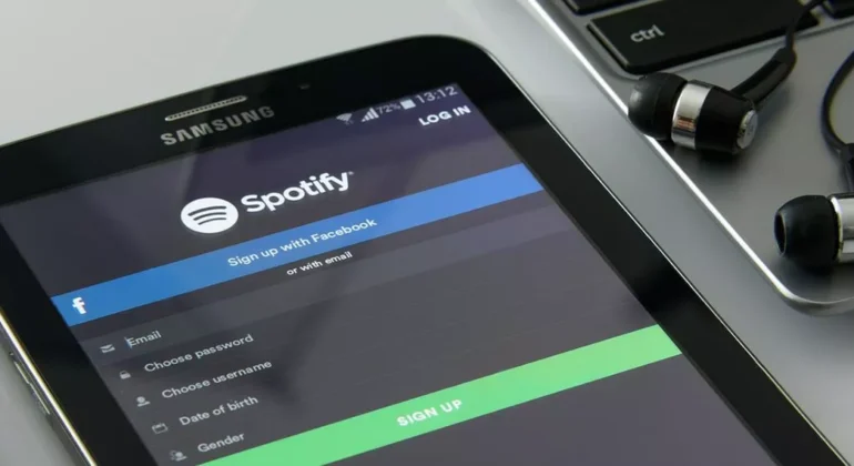 Must have features for an music on demand app
